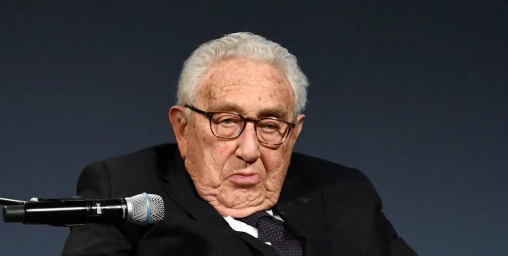 Henry Kissinger Öldü