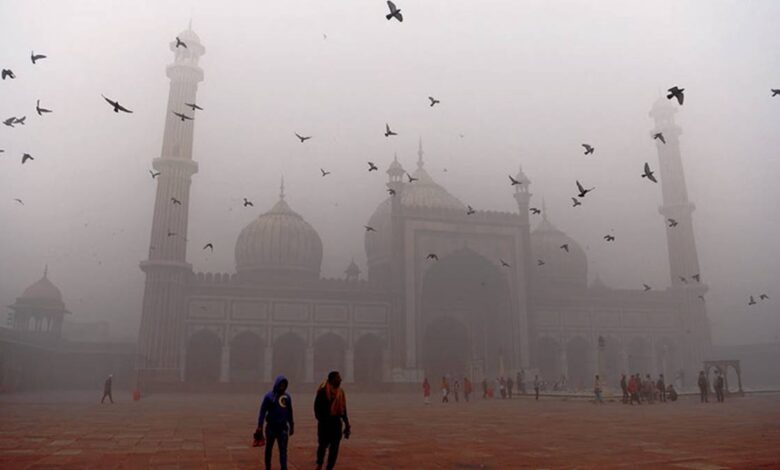 Pakistan'da hava kirliliği ciddi bir sorun oluşturuyor. Hava kirliliğine karşı Pakistan'da yapay yağmur oluşturulması planlanıyor.