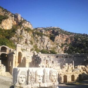 Aziz Nikolas'ın piskoposluk yaptığı Myra antik kenti ve kilisesinden fotoğraflar