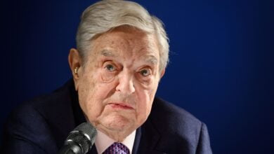 George Soros ile ilgili tüm haberler NationalTurk.com'da! George Soros haberleri, gelişmeleri ve George Soros fotoğrafları yer alıyor.