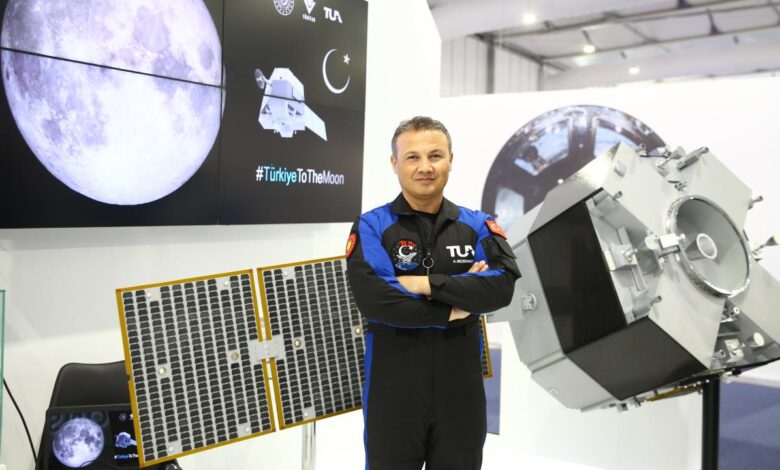 Türkiye'nin ilk uzay yolcusu Alper Gezeravcı'nın 9 Ocak'ta uzaya gönderilmesi planlanıyor.