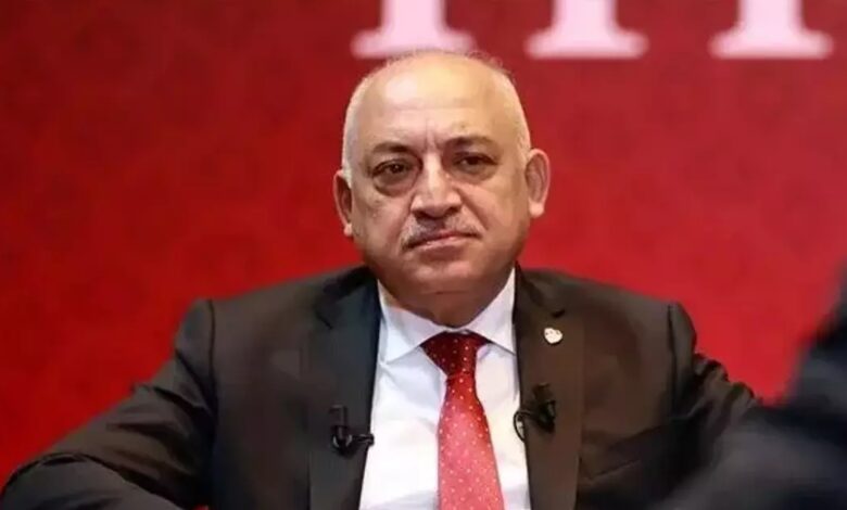 Mehmet Büyükekşi ByLock üzerinden eleştiriliyor