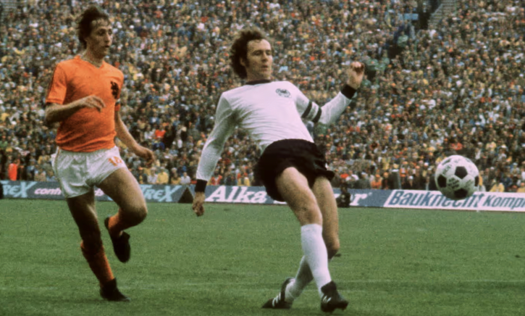 Sportif yeterlilik merkezi fikrini ilk kez 1990'larda formüle eden Franz Beckenbauer'