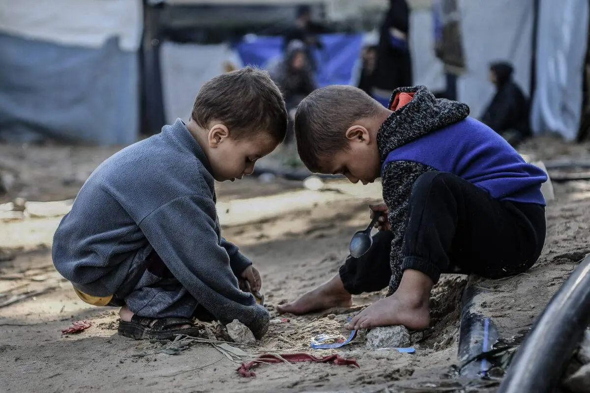 Gazze’de 20 bini aşkın sivil hayatını kaybederken ülkede en çok hüznü yaşayan çocuklar oluyor...