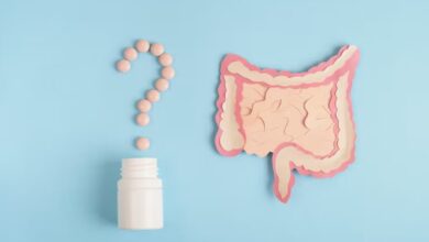 Sindirim sorunları sebebiyle probiyotik takviye kullanmayı düşünenler ‘Probiyotiklerin yan etkisi var mı?’ sorusunun cevabını araştırıyor.