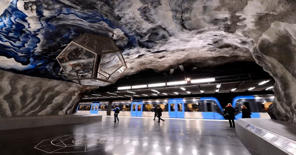 Stockholm metrosu: Dünyanın en uzun sanat galerisi 1 Stockholm Metrosu
