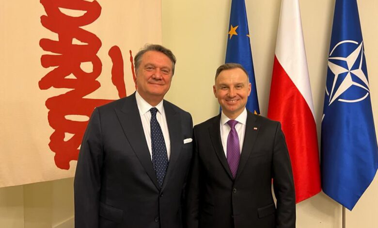 Hüseyin Yücel: Hasan Arat Polonya Cumhurbaşkanı Andrzej Duda’yı devreye soktu 4 Huseyin Yücel: Hasan Arat Polonya Cumhurbaşkanı Andrzej Duda’yı devreye soktu