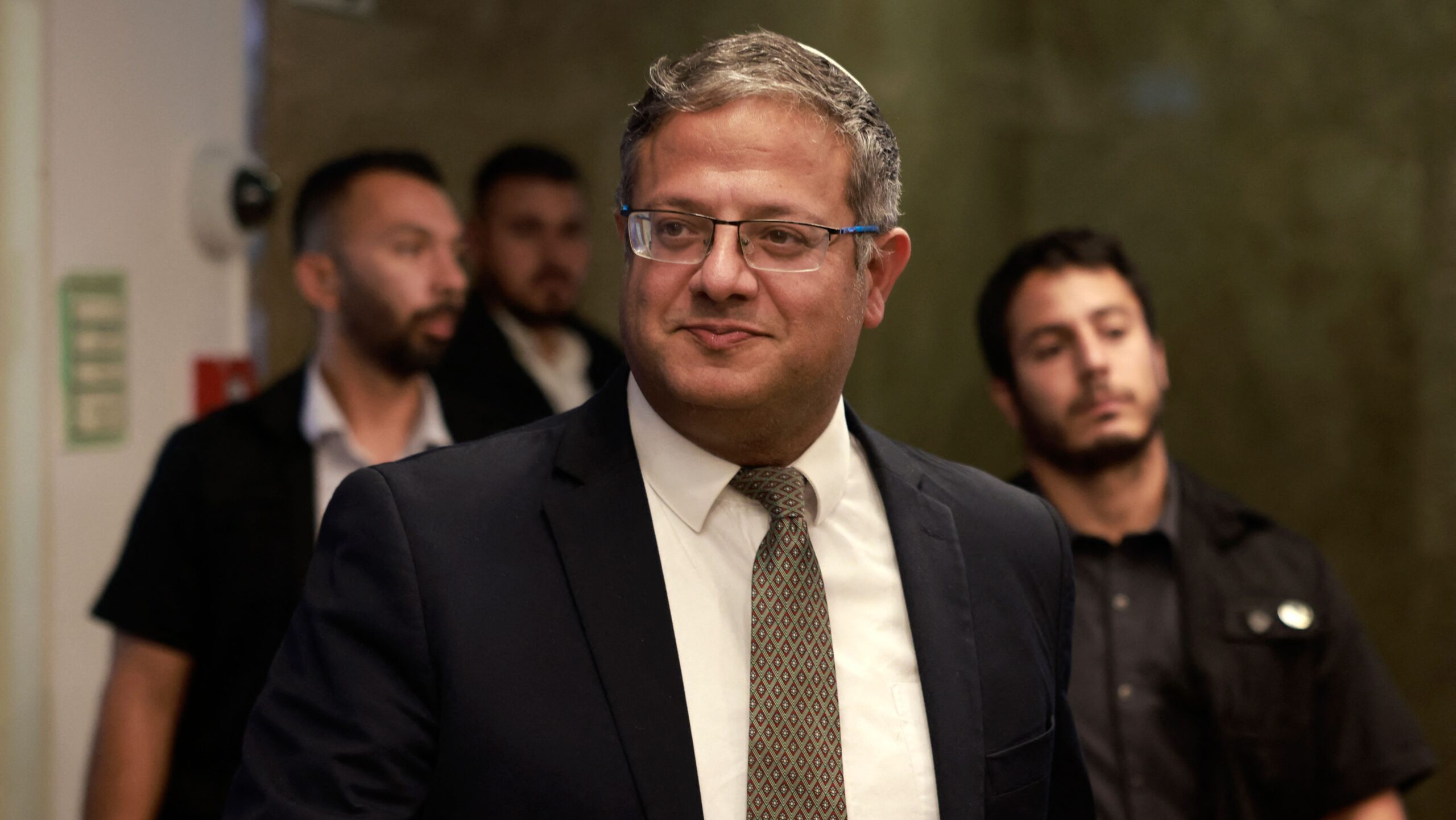 Ben-Gvir'in oğlundan Biden'a “Alzheimer” iması 1 İsrail Ulusal Güvenlik Bakanı Ben-Gvir'in oğlu, ABD Başkanı Joe Biden'ı Alzheimer hastasına benzeterek bilişsel gerileme yaşadığını ima etti.