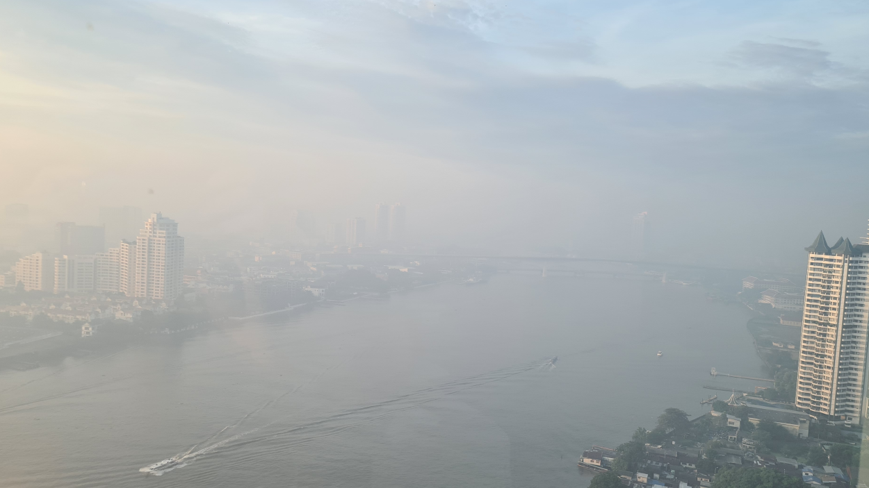 Tayland'ın başkenti Bangkok'ta hava kirliliği sebebiyle belediye çalışanları iki gün boyunca evlerinden çalışacak.