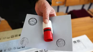 31 Mart Mahalli İdareler Genel Seçimleri için 32 ilde seçmenler, saat 07.00'de, diğer illerde de oy kullanma saat 08.00'de başladı.