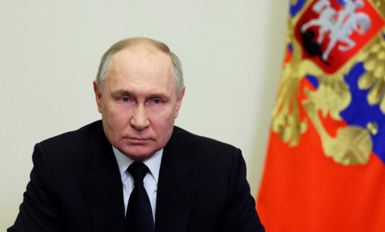 Vladimir Putin, "Teröristlerin arkasında duran herkesi tespit edip cezalandıracağız” açıklamasında bulundu.