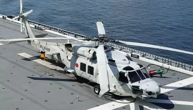 Japonya’da iki askeri helikopter düştü. Yaşanan kazada 1 kişi öldü 7 kişi ise kayıp.