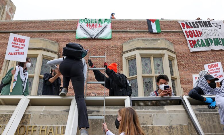 ABD'deki California Üniversitesi'nde Filistin'e destek gösterileri yeniden başladı.
