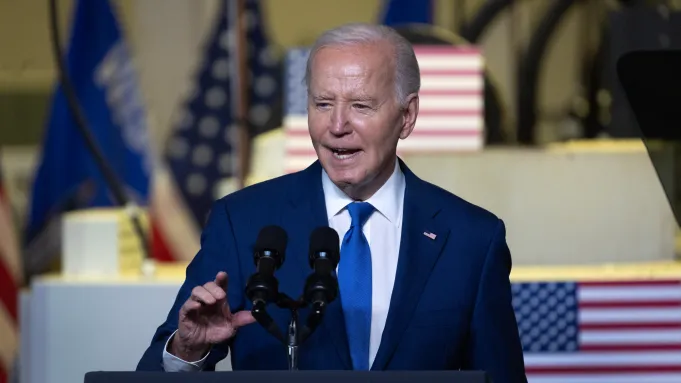 ABD Başkanı Joe Biden, Refah'a geniş çaplı kara saldırısıyla girmesi durumunda İsrail’e silah göndermeyi durduracağını açıkladı.