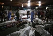 İsrail'in saldırıları aralıksız devam ediyor. Gazze Sağlık Bakanlığı, Refah'ta yaralı barındıracak hastanenin kalmadığını duyurdu.