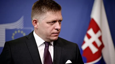 Slovakya Başbakanı Robert Fico’nun durumu hakkında açıklama geldi 1 Geçtiğimiz günlerde silahlı saldırıya uğrayan Slovakya Başbakanı Robert Fico’nun durumu hakkında açıklama geldi.