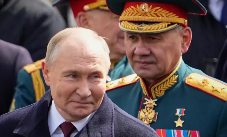 Rusya Devlet Başkanı Vladimir Putin, Savunma Bakanı Sergei Shoigu'yu görevden aldı.