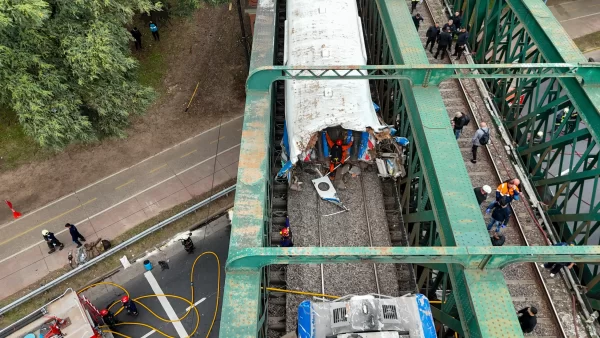 Arjantin'de tren raydan çıktı: 90 yaralı