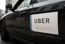 İngiltere'de yaklaşık 11 bin taksi şoförünün bulunduğu grup, Uber'e 250 milyon sterlinlik dava açmaya karar verdi.
