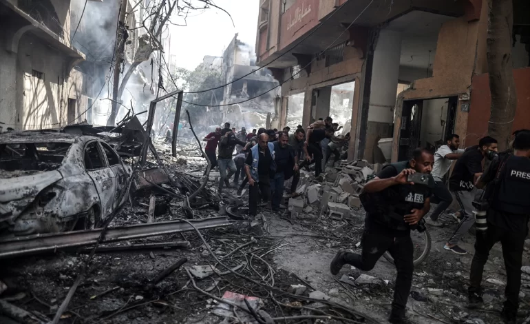 İsrail'in Gazze'ye yönelik saldırıları 7 Ekim'den bu yana sürüyor. Yapılan son açıklamada Gazze'de ölenlerin sayısının 37 bin 84'e yükseldiği belirtildi.