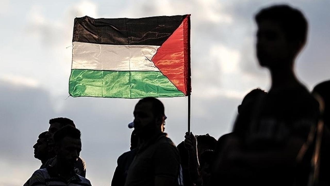 Katar: Hamas, Biden'ın ateşkes teklifi değerlendiriyor 1 Katar Dışişleri Bakanlığı Sözcüsü Macid el-Ensari, Hamas'ın Joe Biden'ın son ateşkes teklifi üzerinde çalıştıını duyurdu.