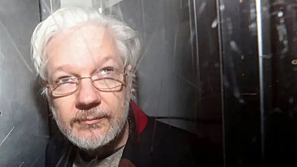 julian assange