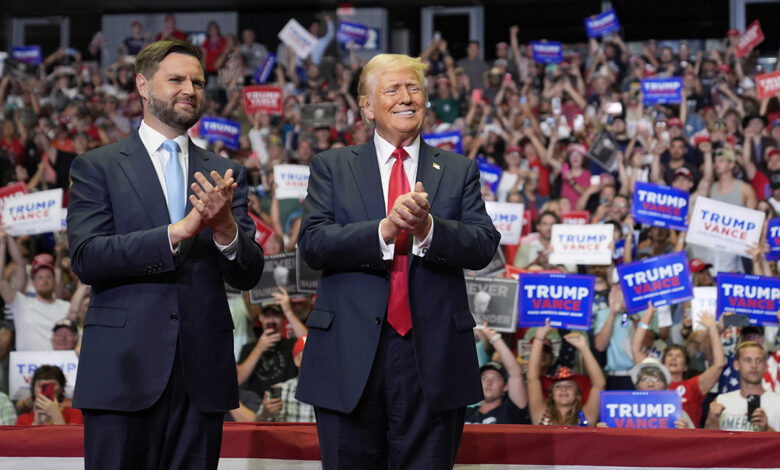 ABD başkan adayı Donald Trump yaşadığı suikast girişiminin ardından ilk seçim mitingini gerçekleştirdi.