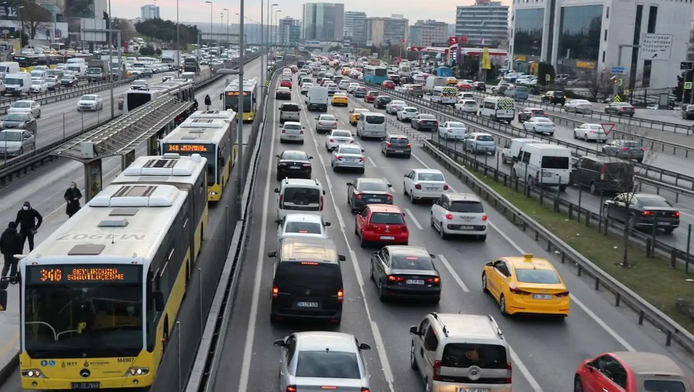 İstanbul'da toplu taşımaya yine zam! 1 istanbul toplu tasima zam
