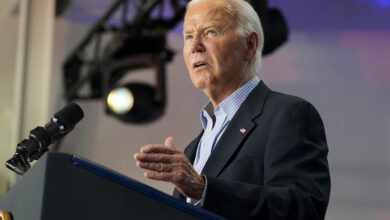ABD Başkanı Joe Biden, münazarada Donald Trump'ın bağırmasının dikkatini dağıttığını belirtti.