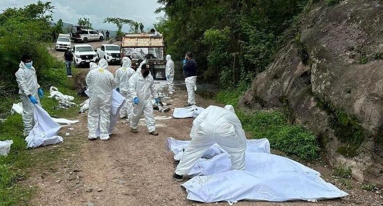 Meksika’da çete kapışması sonucunda 19 kişi öldü. Chiapas eyaletine bölge halkı bir kamyonun içerisinde 19 ceset buldu.