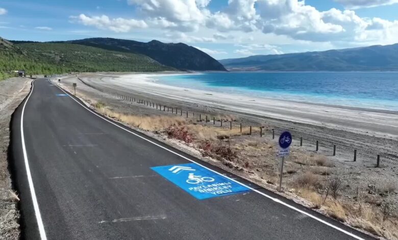 "Asfalt yakın zamanda göle dökülecek" 21 "Asfalt yakın zamanda göle dökülecek"