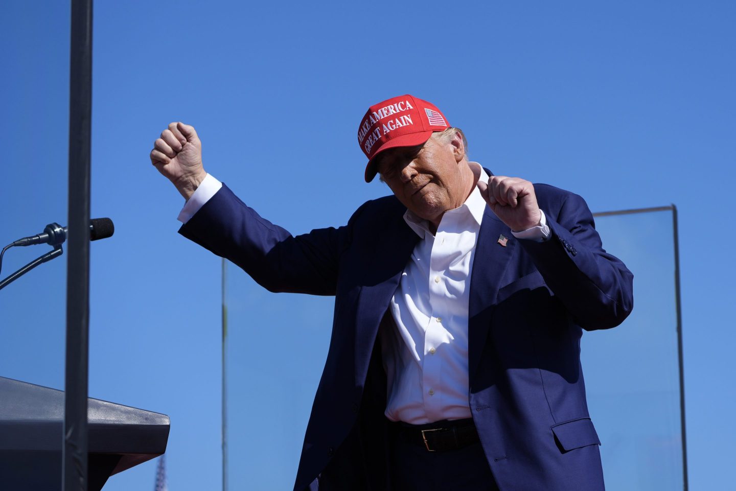 Donald Trump kaybederse bir daha aday olmayacak 1 ABD başkan adayı Donald Trump, başkanlık seçimlerini kaybetmesi halinde bir daha yarışa girmeyeceğini söyledi.