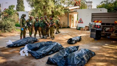 Cesedi bulunan 6 İsrailli esir hakkında Hamas'tan açıklama geldi. Hamas, "Gazze'deki 6 esir, İsrail bombardımanı sonucu öldü" dedi.