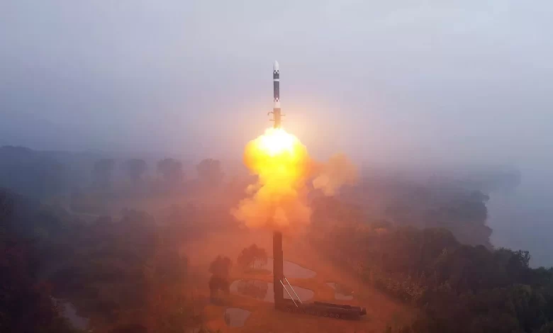 Güney Kore, ABD ve Japonya; Kuzey Kore'nin son kıtalararası balistik füze denemesine karşılık olarak ortak bir hava tatbikatı gerçekleştirdi.
