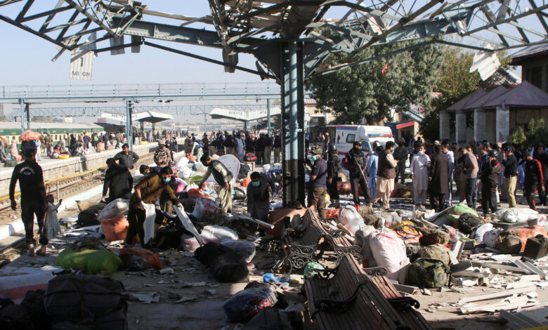 Pakistan’ın Belucistan eyaletinde, Quetta Tren İstasyonu'nda meydana gelen bombalı saldırıda en az 24 kişi hayatını kaybetti.