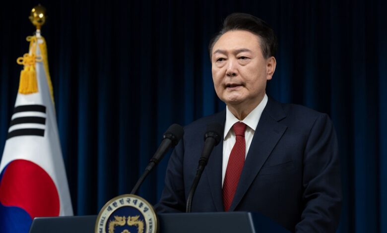 Güney Kore'de görevdeki Devlet Başkanı Yoon Suk Yeol hakkında tutuklama emri çıkarıldı.