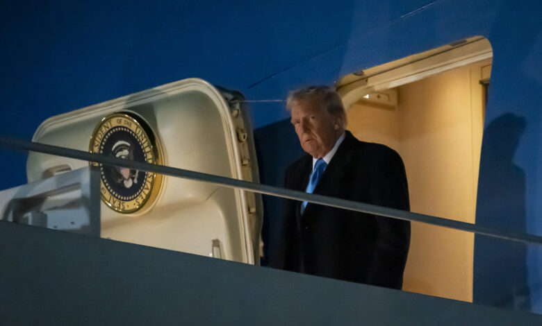 ABD’nin açıklamaları, Panama halkında büyük bir öfkeye neden oldu. Başkent Panama City’de Trump ve Rubio’nun maketleri ateşe verildi.