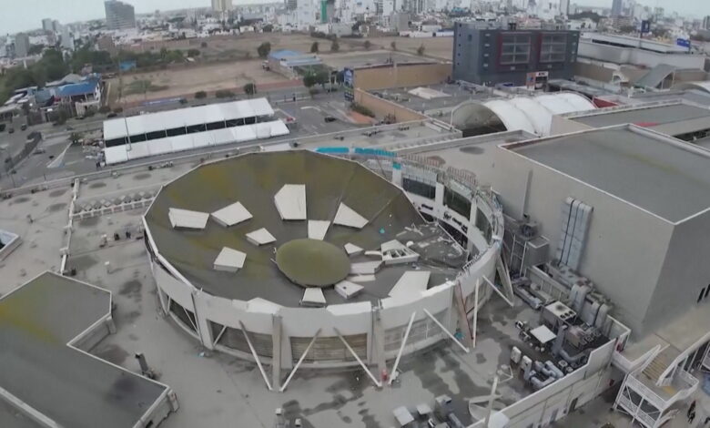 Peru'nun Trujillo kentinde, alışveriş merkezinin çatısının çökmesi sonucu 8 kişi hayatını kaybetti, 80 kişi yaralandı.