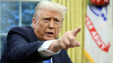 Donald Trump, sosyal medya paylaşımında kendisini Napolyon’a benzeterek “ülkesini kurtaran kimse yasa çiğnemez” ifadesini kullandı.