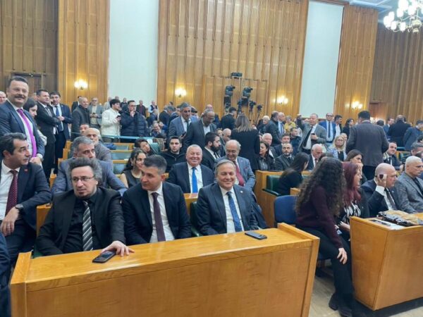 CHP Grup Toplantısı: Özgür Özel’den Gündeme Dair Sert Açıklamalar 5 CHP Grup Toplantisi 2