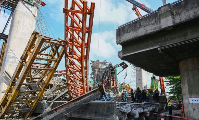 Bangkok’ta inşaat halindeki Dao Khanong Ekspres Yolu Köprüsü çöktü. En az 7 kişi hayatını kaybetti.