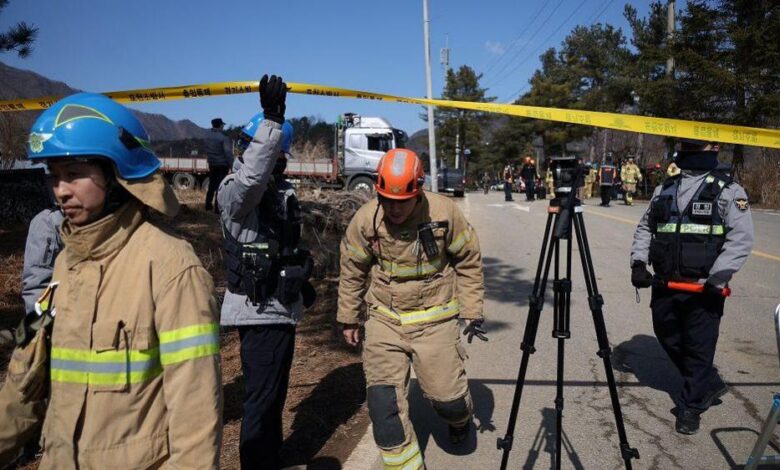 Güney Kore Hava Kuvvetleri’ne ait KF-16 savaş uçağından yanlışlıkla atılan 8 adet MK-82 tipi bomba, bir yerleşim bölgesine düştü.
