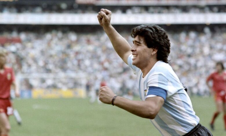 Arjantinli futbol efsanesi Diego Maradona’nın ölümüne ilişkin dava Buenos Aires'te başladı.