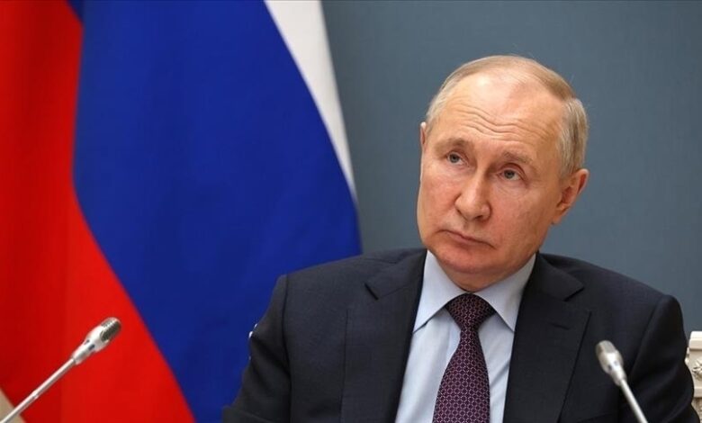 Vladimir Putin, Ukrayna’nın kabul ettiği 30 günlük ateşkes teklifine “destek verdiğini” ancak bazı “soruların” çözülmesi gerektiğini belirtti
