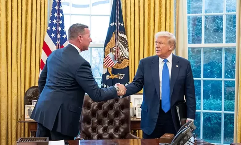 Donald Trump’ı koruyan Gizli Servis Ekibi Şefi Sean Curran, yemin ederek ABD Gizli Servisi Direktörlüğü görevine başladı.