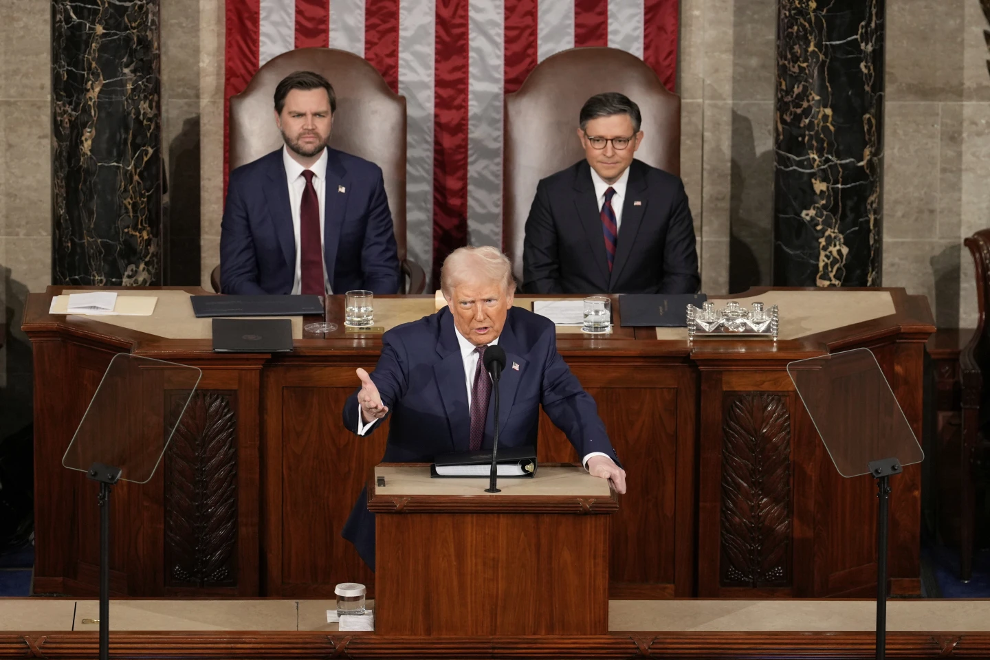 Trump, Kongre’de ilk konuşmasını yaptı: Amerika geri döndü 1 ABD Başkanı Donald Trump, Kongre’deki ilk birleşik oturumunda ikinci döneminin başarılarını anlatarak muhalefeti eleştirdi.