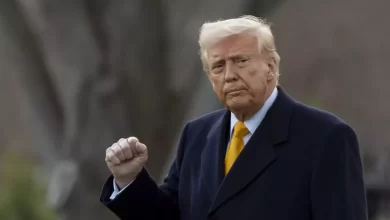 Trump'tan federal çalışanlara yönelik sert açıklama 10 ABD Başkanı Donald Trump son haftalarda on binlerce federal çalışanın işten çıkarılmasına ilişkin açıklamalarda bulundu.