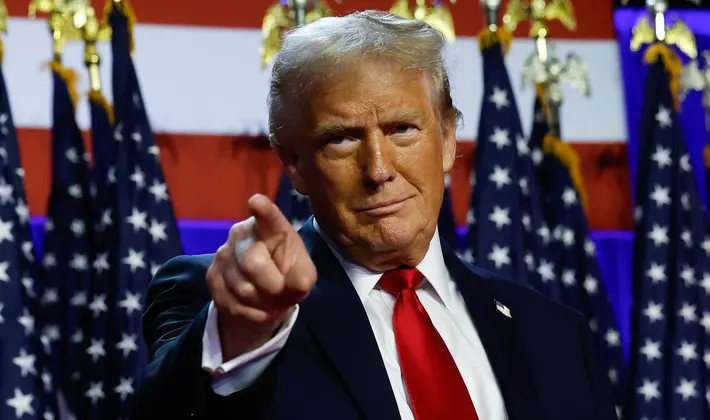 Trump’tan kripto para hamlesi 1 ABD Başkanı Donald Trump, beş büyük dijital varlığı içeren bir "Kripto Stratejik Rezervi" oluşturacağını açıkladı.