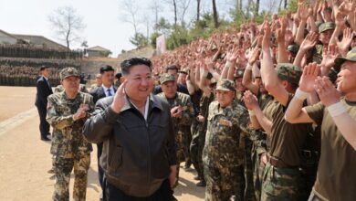 Kim Jong-un'dan Güney Kore’ye gözdağı 14 Güney Kore liderinin görevden alınmasının ardından Kuzey Kore'den dikkat çeken hamle geldi. Kim Jong-un yeni silahları test etti.