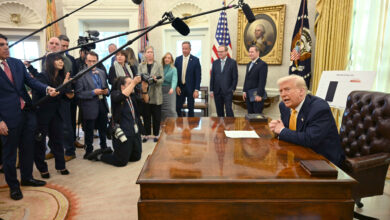 Donald Trump’tan İran’a sert mesaj 8 ABD Başkanı Donald Trump, İran ile nükleer anlaşma için iki aylık süre tanıdı. “Görüşmeler başarısız olursa sonuçları ağır olur” dedi.
